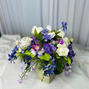 LAVENDER SMALL CENTER PIECE